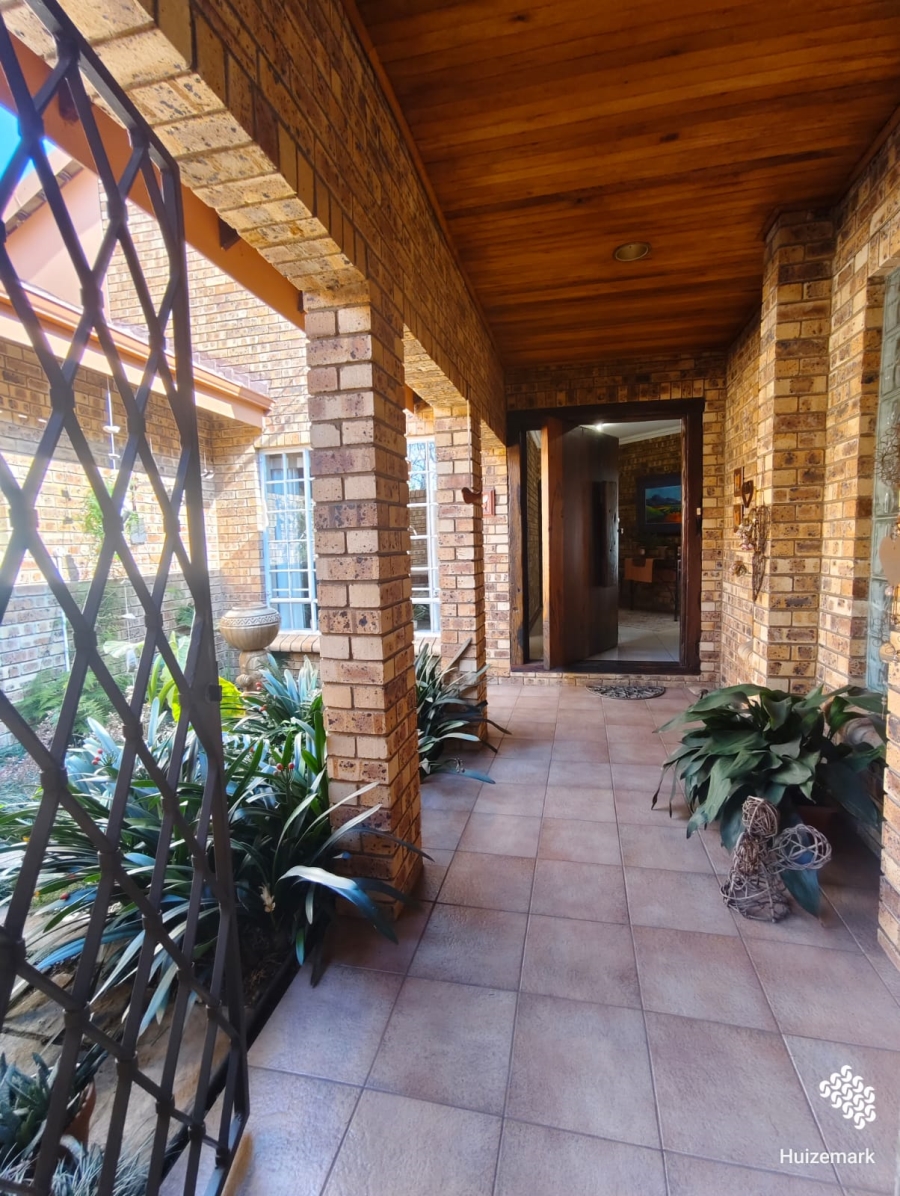 4 Bedroom Property for Sale in Vaalpark Free State